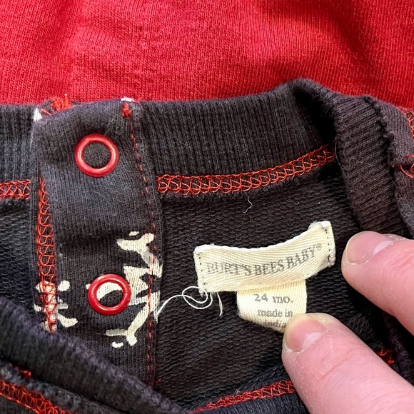 EUC 24mo Burt's bees baby winter outfit Christmas red pants and long sleeve - Picture 2 of 4